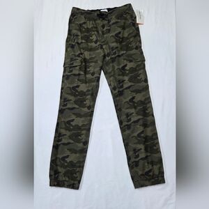Old Navy Boy's Green Camouflage Cargo Built-In-Flex Pants